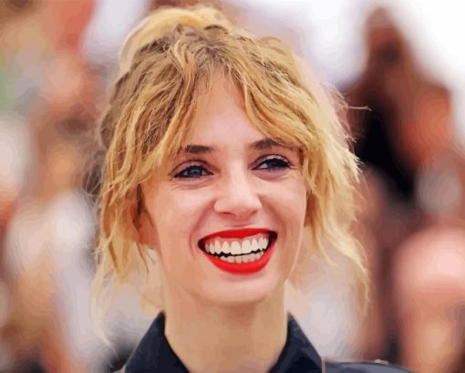 Maya Hawke Smiling Diamond Painting